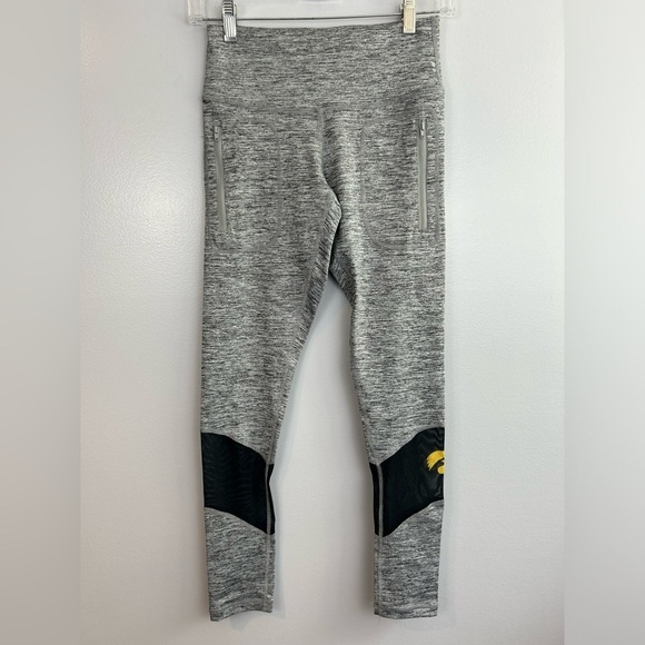 NWT Zoozatz NWT Williams Iowa Vitalize Hawkeye Leggings Size Small - Picture 1 of 11